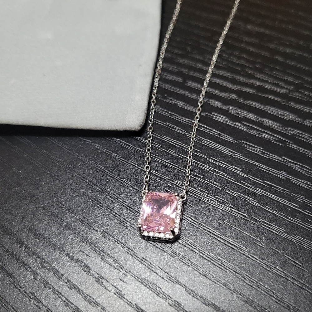 Sterling silver 925 necklace with a Pink Gemstone Pendant - Picture 2 of 4